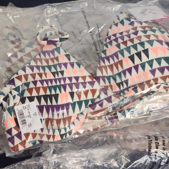 Vanilla/Beach Purple Multi Color Triangle Print Lined Nylon Span Bikini Top Sz M - Picture 12 of 16